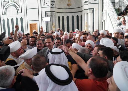 بشار اسد در نماز عید قربان در حلب