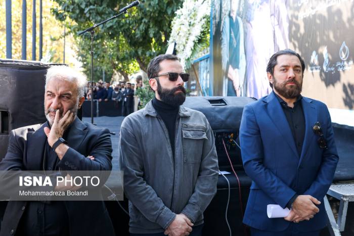 بهرام رادان بازیگر فیلم سنتوری داریوش مهرجویی نخستین سخنران مراسم بود