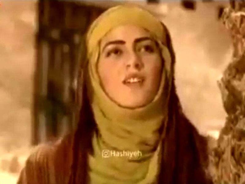 طناز طباطبائی