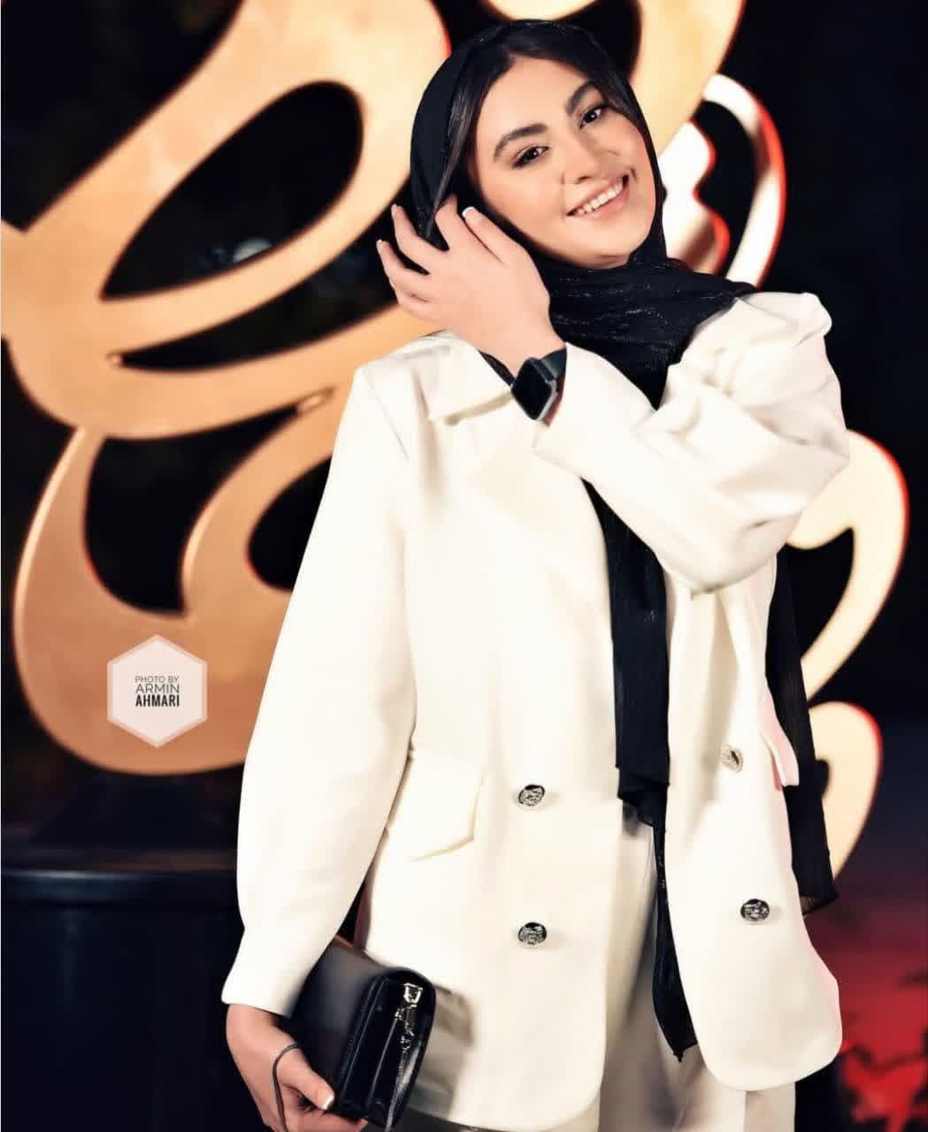 Maryam Momen (7)