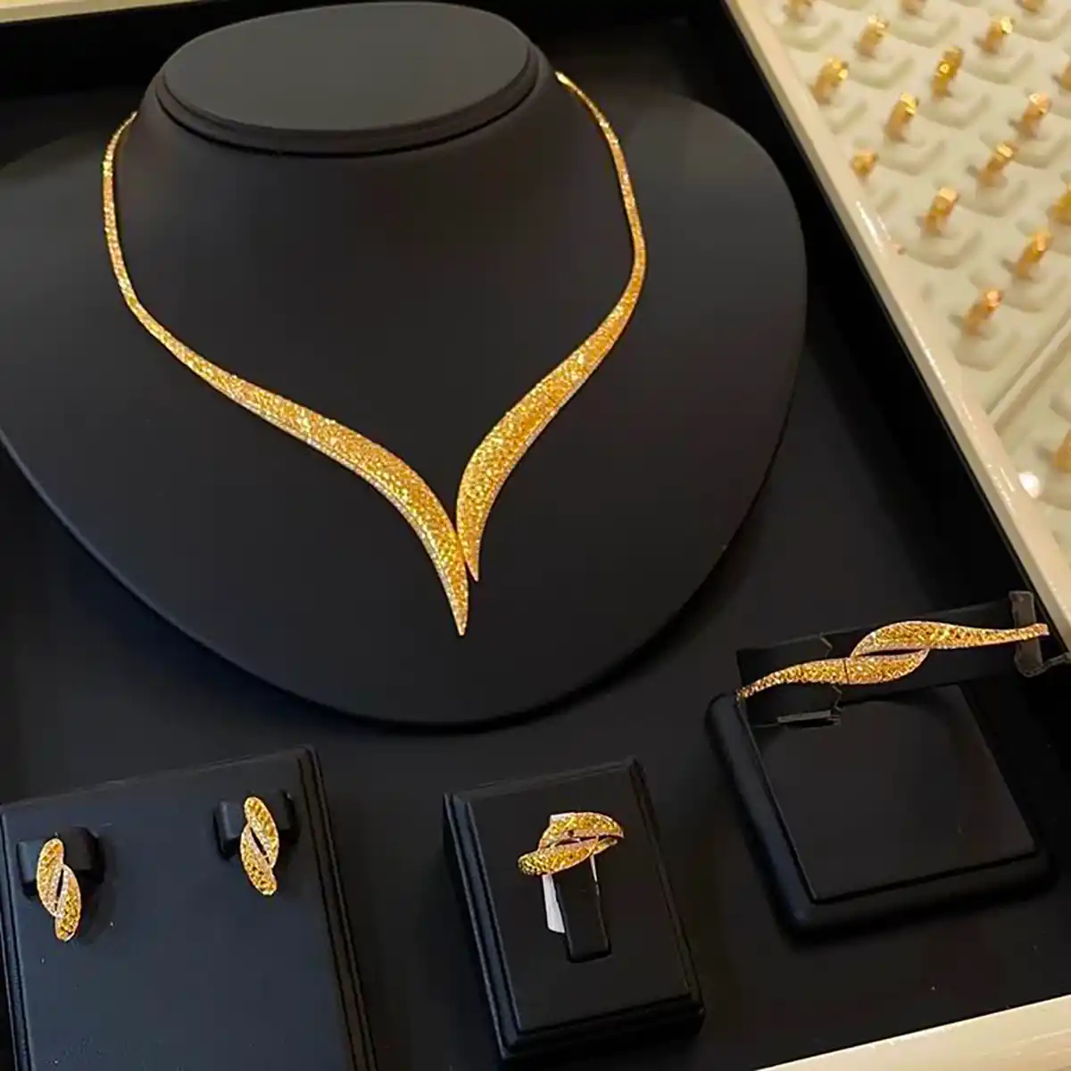 سرویس طلا ترند عروس