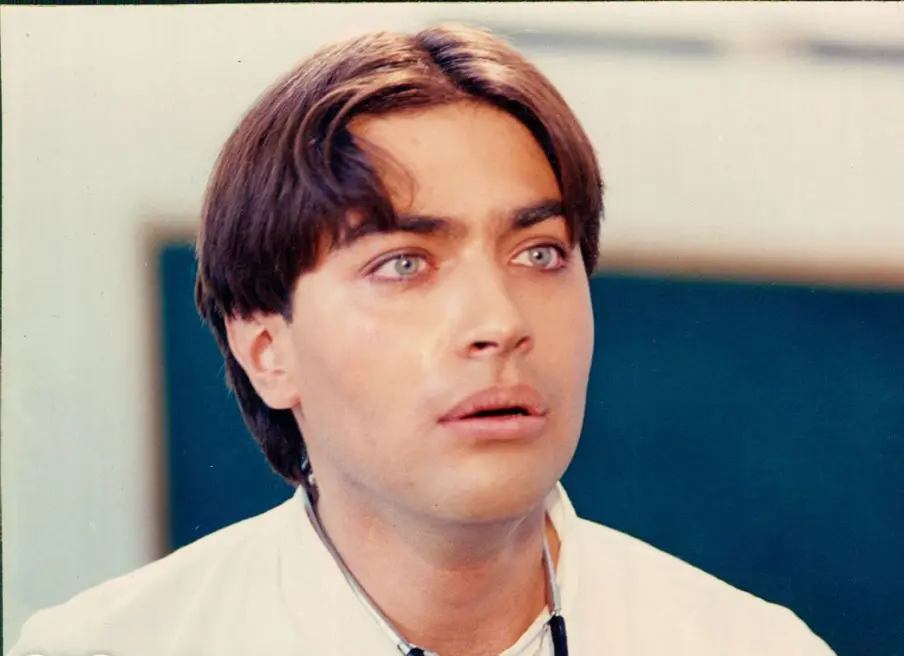 پارسا پیروزفر
