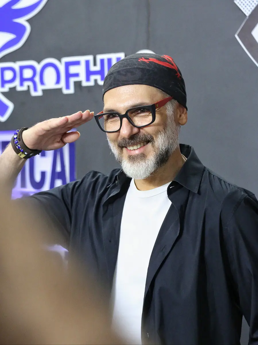 کوروش-تهامی-در-جشن-انجمن-منتقدان-1