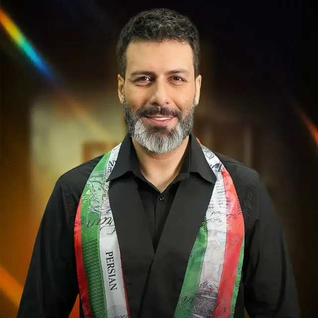 مجید واشقانی با پرچم