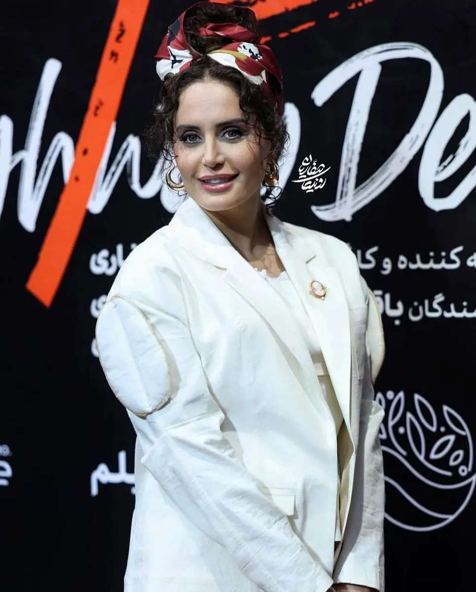 الناز شاکردوست در اکران خصوصی فیلم گوزن‌های اتوبان 1