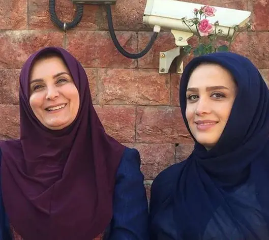 خاله سارا رنگین کمان