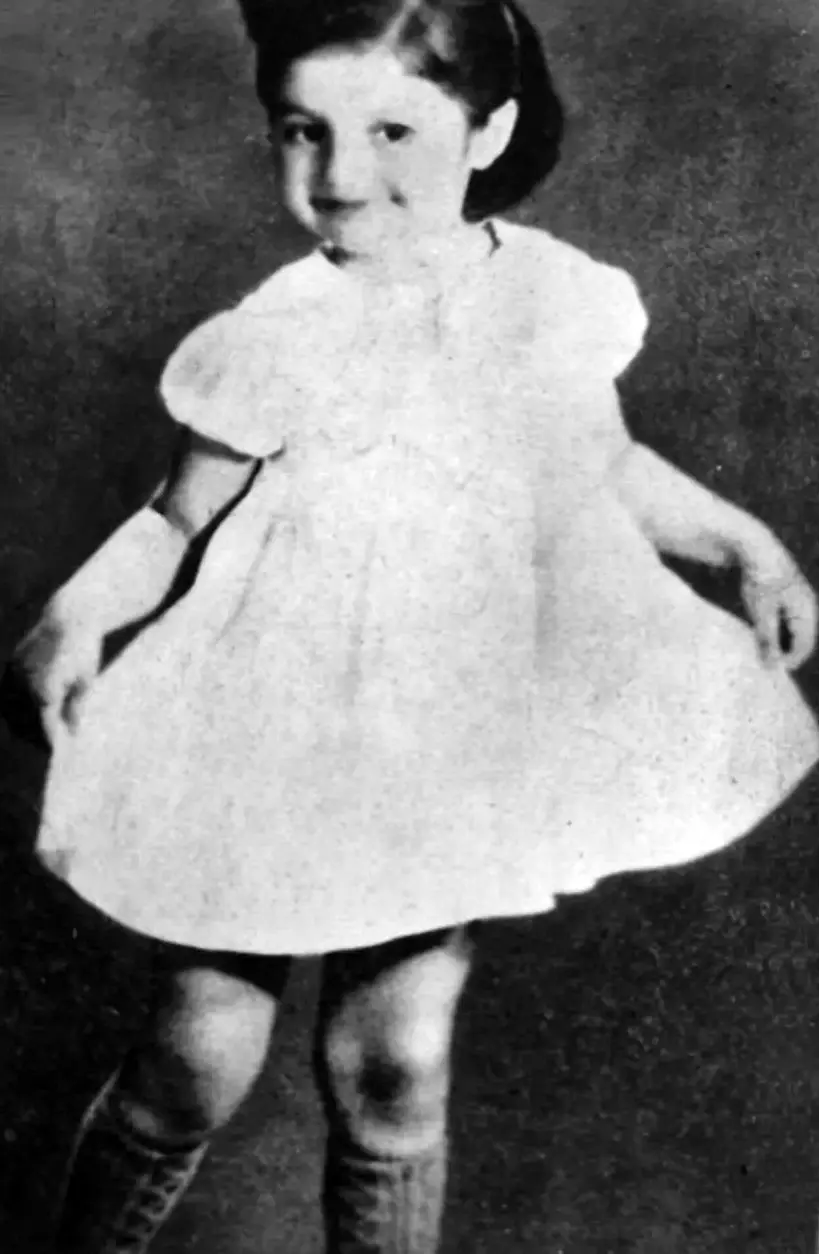 photogoogoosh_1753349313_3683683492847167701_47171307983_11zon