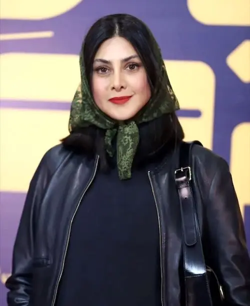 استایل مشکی آزاده صمدی