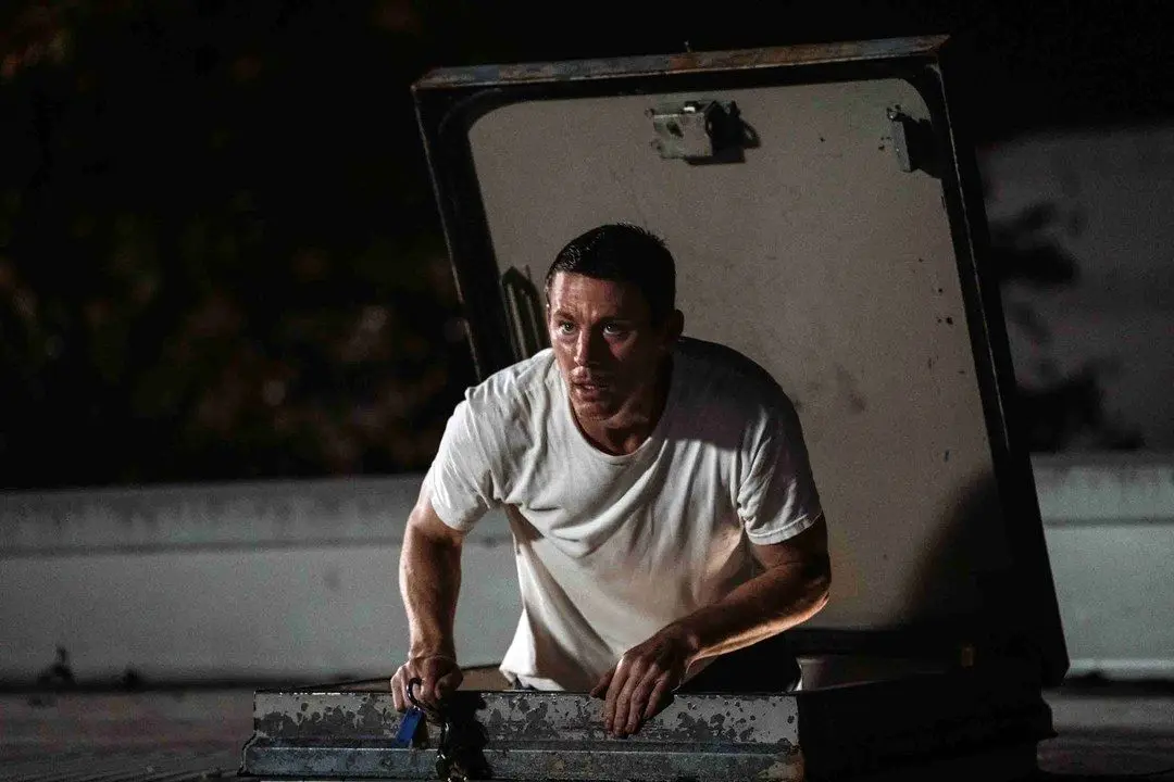 فیلم roofman