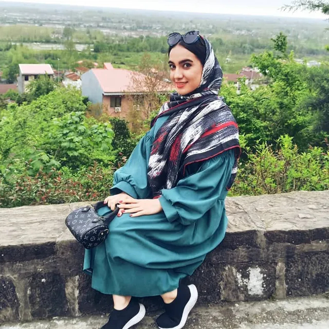 مینا نافعی