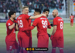 سه ستاره خارجی از تراکتور رفتند