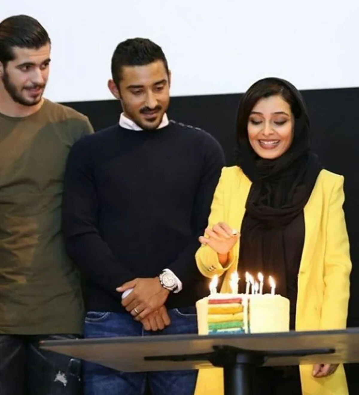 نگاهی به جشن تولد ساره بیات باحضور سعید عزت اللهی و شوهر خواهرش