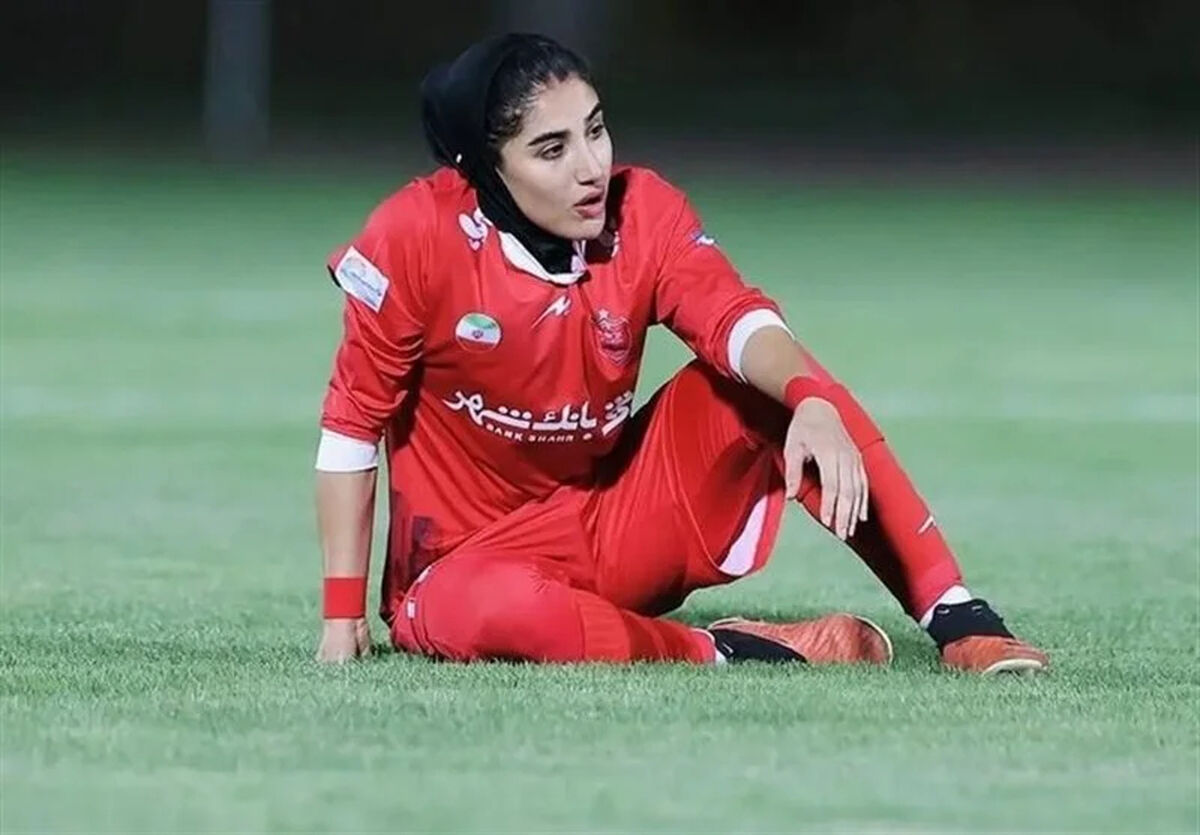 بازیکن تیم ملی فوتبال: هیچ کجای دنیا برای من خانواده و وطنم نمی‌شود