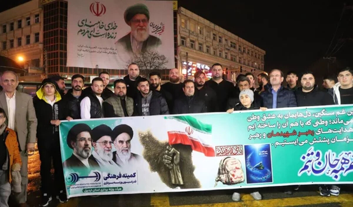 حضور ملی‌پوشان وزنه‌برداری در تجمعات مردمی