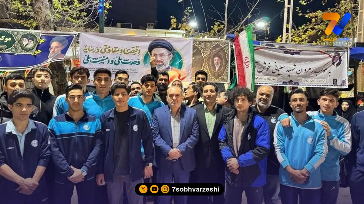 حضور تیم استقلال در مراسم بیعت با مقام معظم رهبری