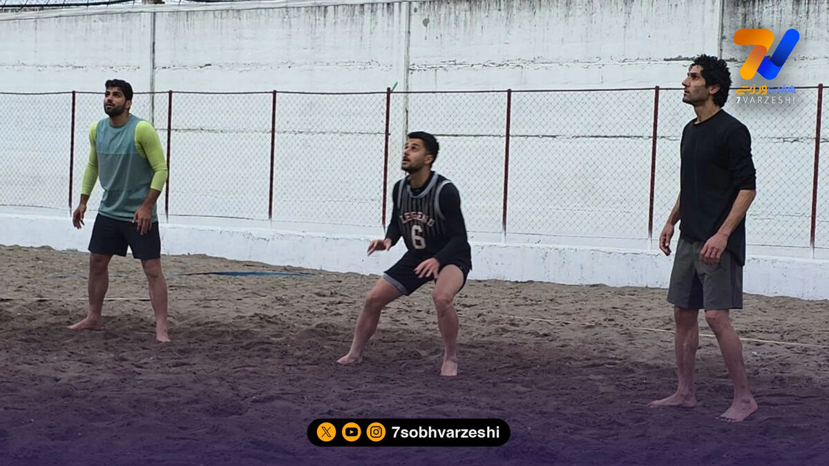 فوتبالیست‌ها در ساحل بابل والیبالیست شدند! +عکس