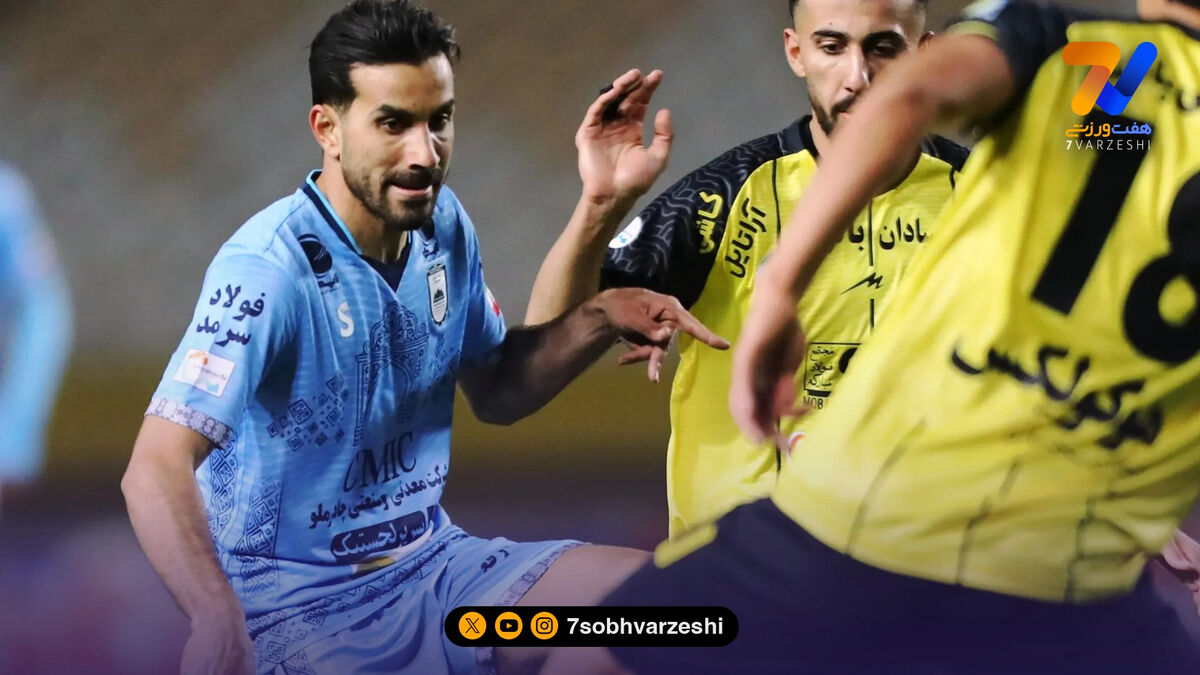 هافبک چادرملو: تعویق لیگ به ضرر ما تمام شد/ می‌توانستیم استقلال را ببریم