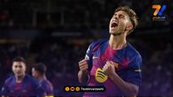 ستاره بارسلونا با عصا کنار هم‌تیمی‌ها!