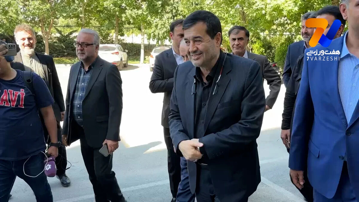 بازدید وزیر ورزش از فدراسیون هندبال پس از بازسازی خسارت‌ها