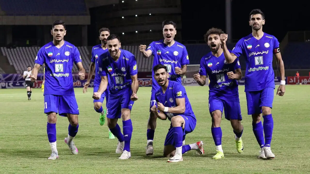 استقلالی ها اعتصاب خود را شکستند!