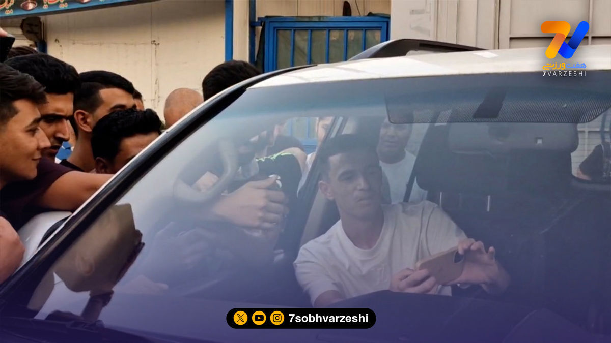 برخورد گرم یاسر آسانی با هواداران استقلال