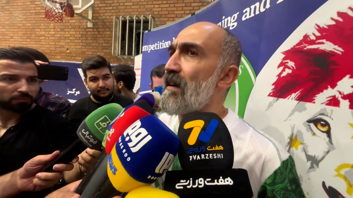 حجازی فر: هرکس عیسی را خواسته باید پس گردنی بخورد