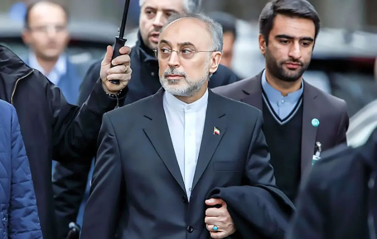 کارنامه دیپلمات کهنه‌کار