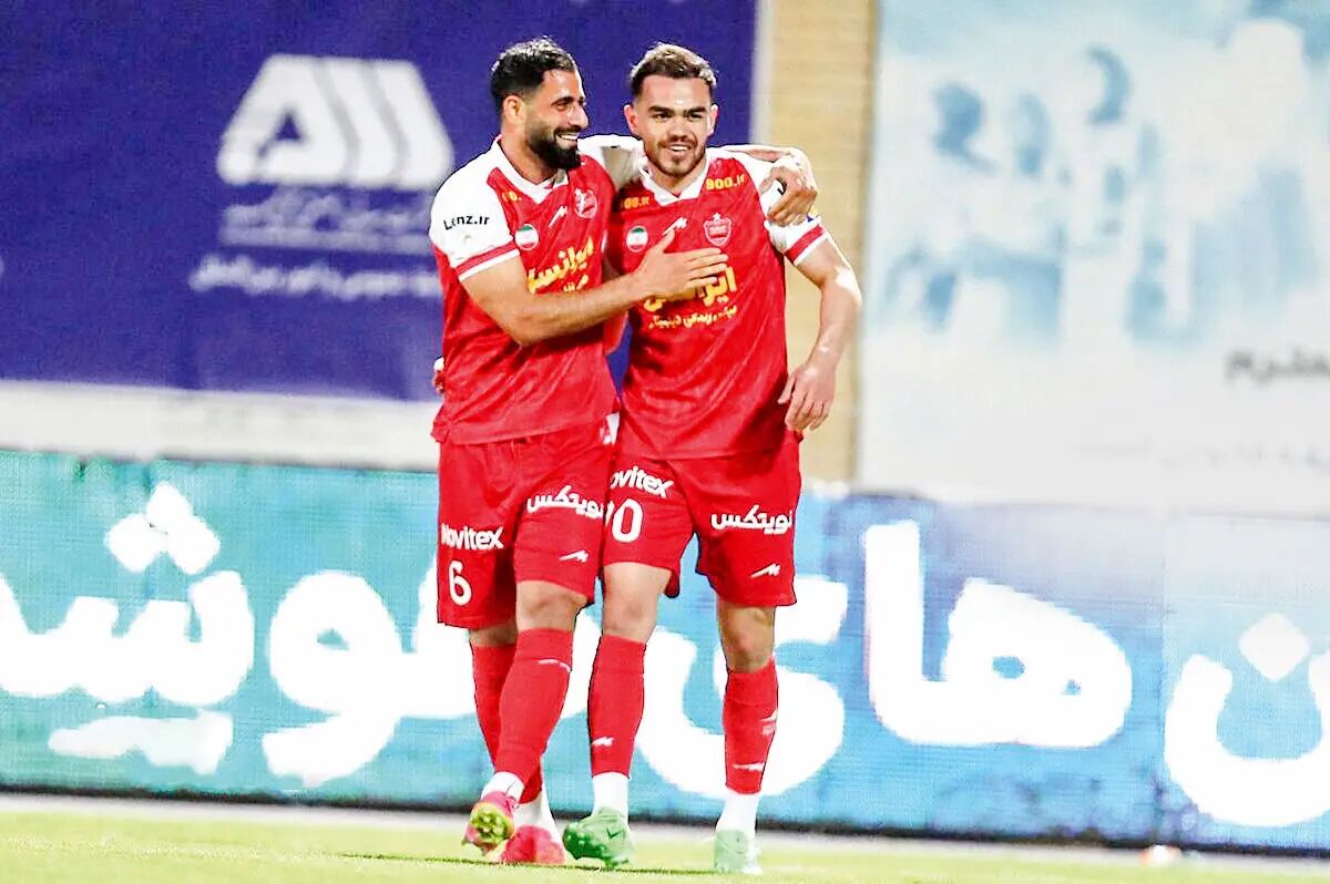 دیدار پرسپولیس و گل گهر