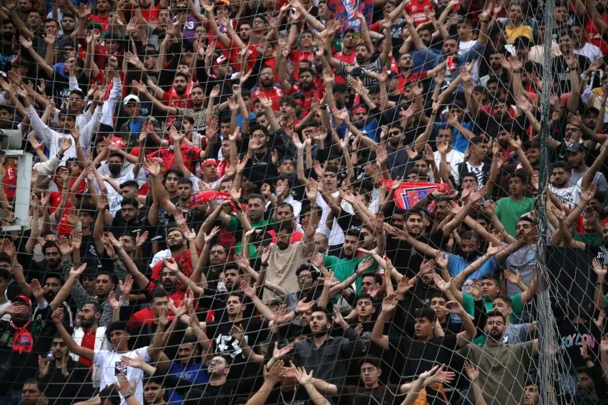 جنگ بقا در لیگ‌برتر با فرود 4 فروند هواپیما در اهواز