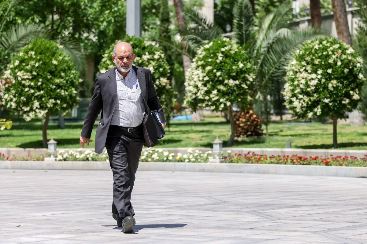 توئیت جنجالی‌ وزیر کشور که آن را بلافاصله پاک کرد!