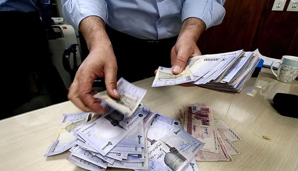 نرخ‌های نجومی سود بانکی در بازار سیاه وام‌