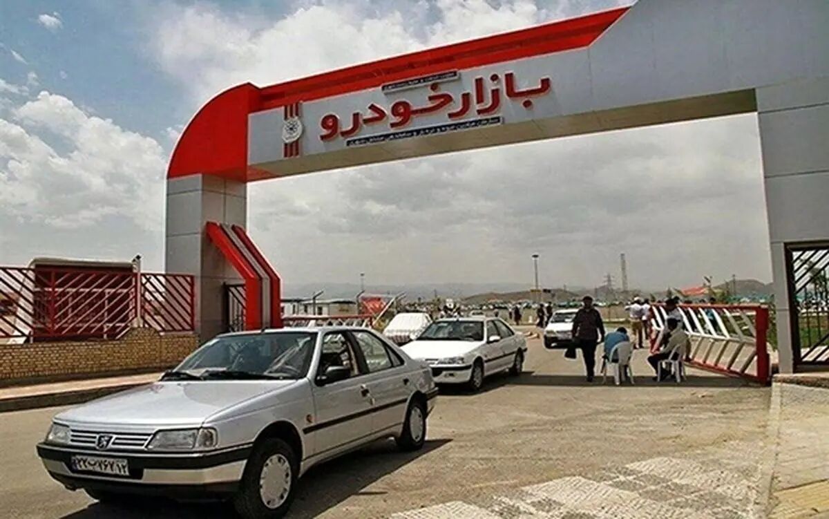 چرا اغلب خودروهای معامله شده پارسال زیر ۲ هزار کیلومتر کارکرد داشتند؟ / بررسی داده‌های بازار خودرو در سال ۱۴۰۲