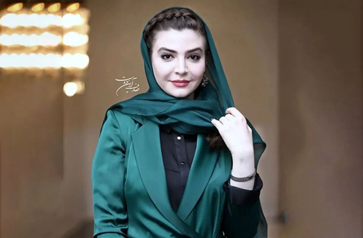 قاب امروز| ب.ام.و سواری پزشکیان و استاندار بصره، عکس دیده نشده از هدیه تهرانی در مراسم عقد، دورهمی بنزهای کلاسیک و مبینا و آوا
