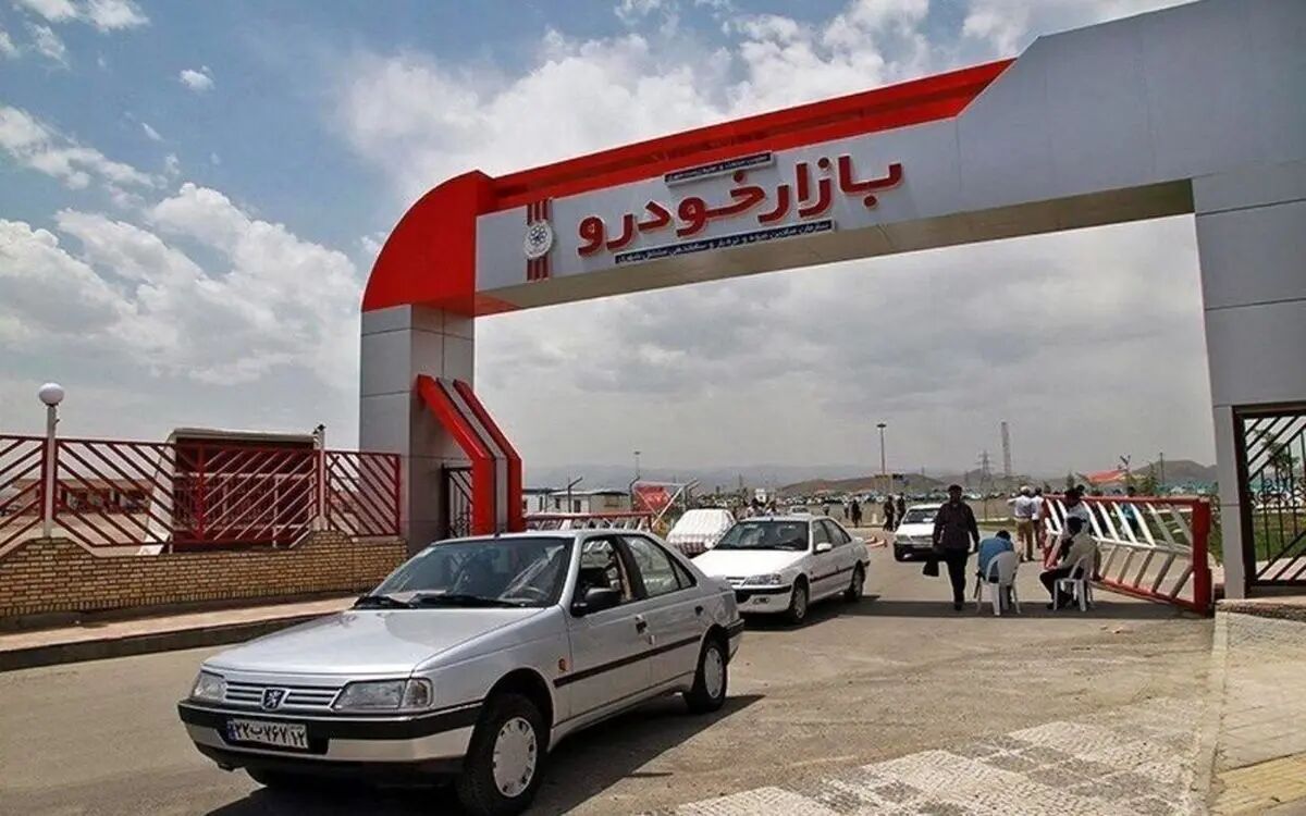 چرا بازار خودرو از رکود خارج نمی‌شود؟
