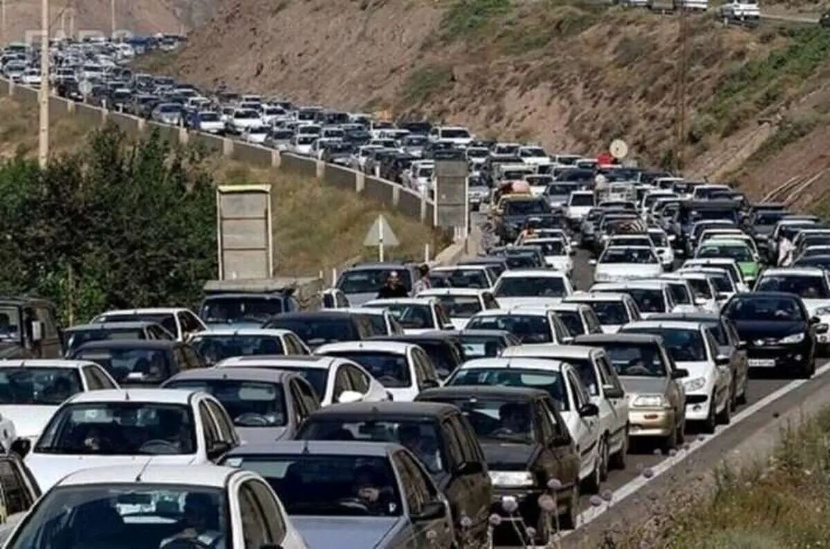 بسته شدن جاده چالوس به دلیل ترافیک سنگین در خروجی‌های تهران