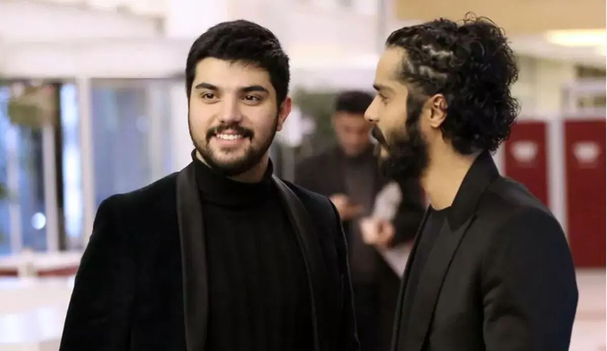 تفریح خودمانی سینا مهراد با برادرزاده هایش در باغ+ عکس