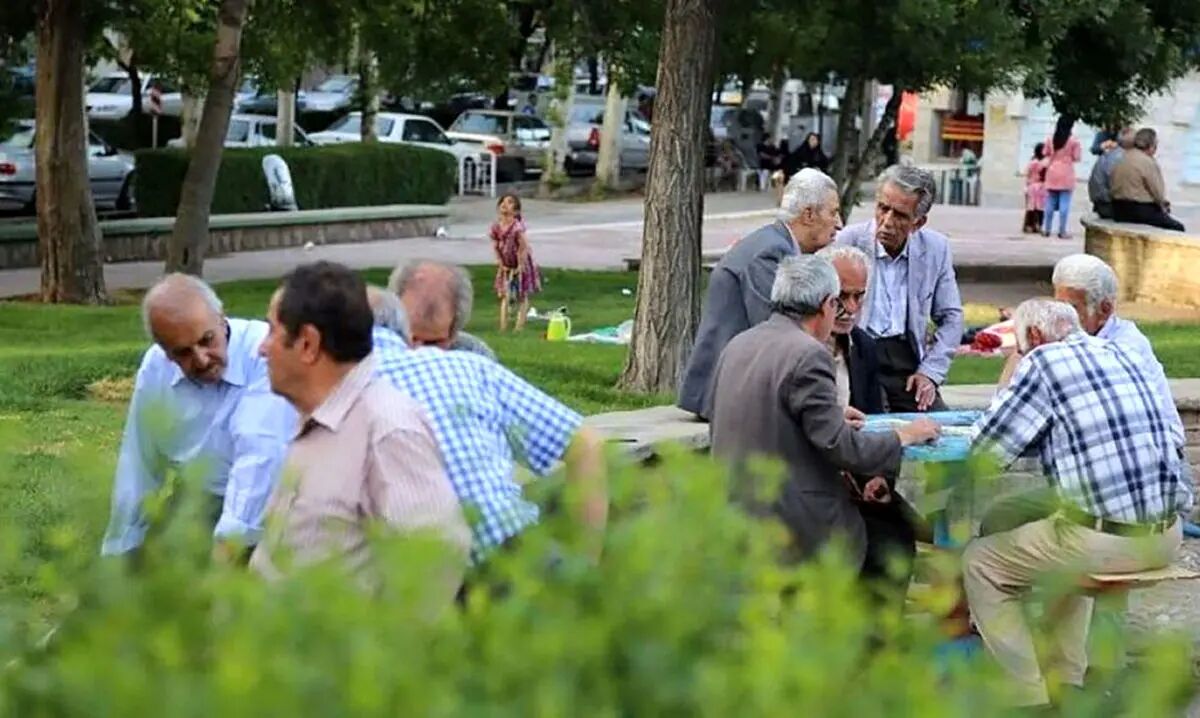 معوقات بازنشستگان به حساب واریز شد؛ زمان برداشت فرا رسید