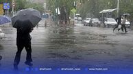 بارندگی بی‌وقفه در تهران ترافیک ساخت و آب‌گرفتگی آورد، اما مردم شاد بودند