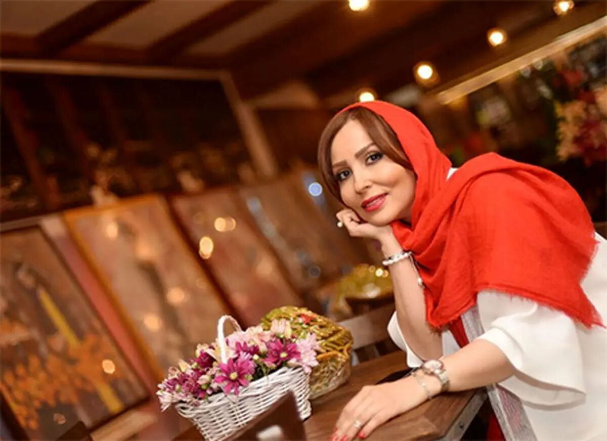 بیوگرافی پرستو صالحی; ماجرای برنامه «عشق ابدی»چیست؟+عکس‌