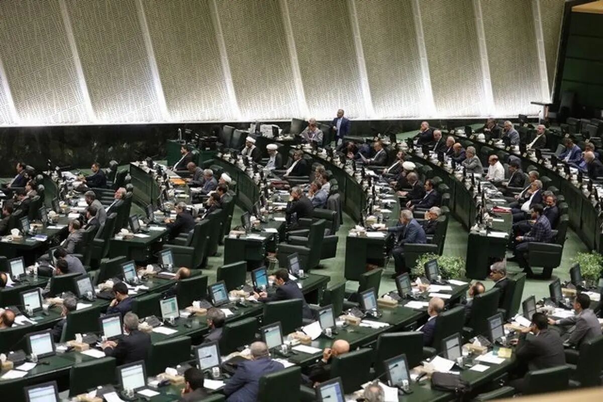نام وزیر اقتصاد کی اعلام می‌شود؟