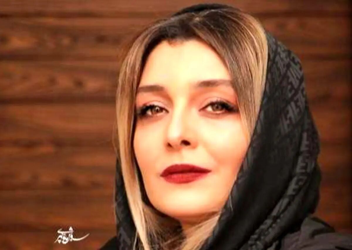 نگاه روز | عکس سلفی جدید ساره بیات؛ بازیگر چشم بادومی در خودروی لاکچری اش