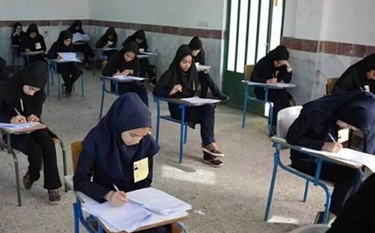 آیا امتحانات دانش آموزان به تعویق می افتد؟