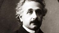 سفر در زمان؛ «انیشتین در حال پیاده روی در برلین آلمان»؛ سال 1299