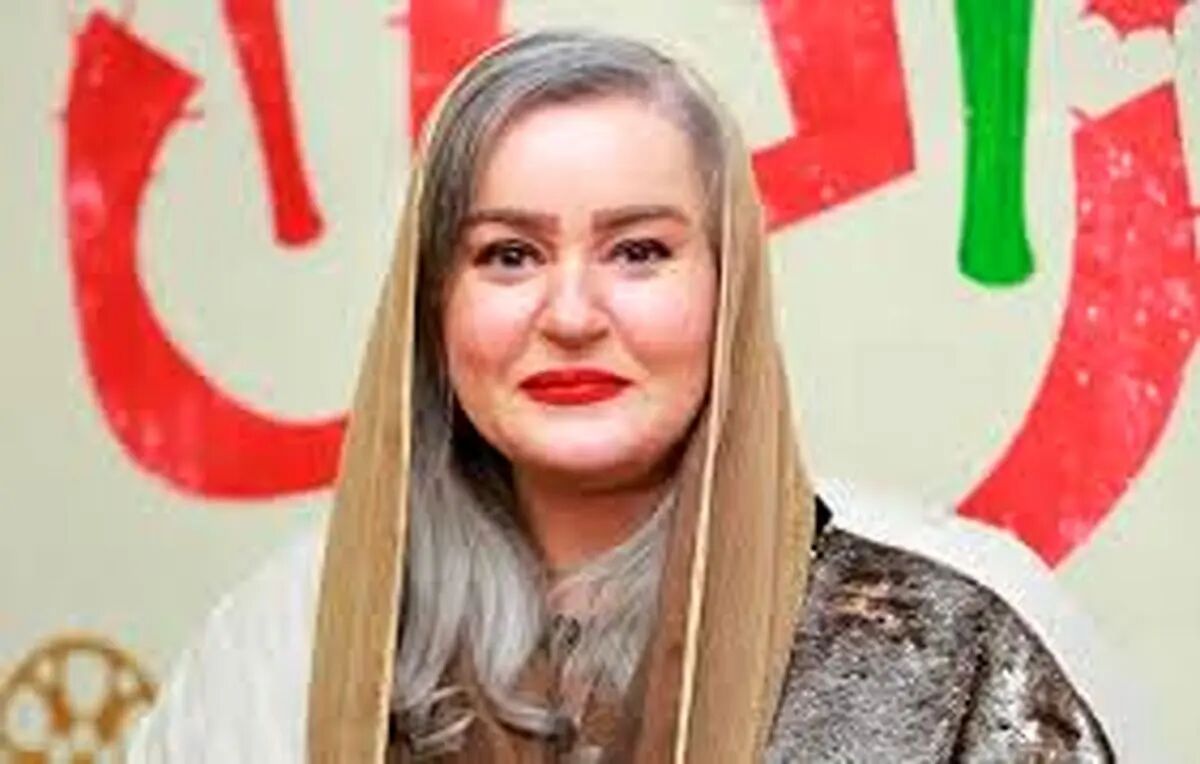 عزاداری نعیمه نظام‌دوست برای یکی از نزدیکانش در جنگ اخیر