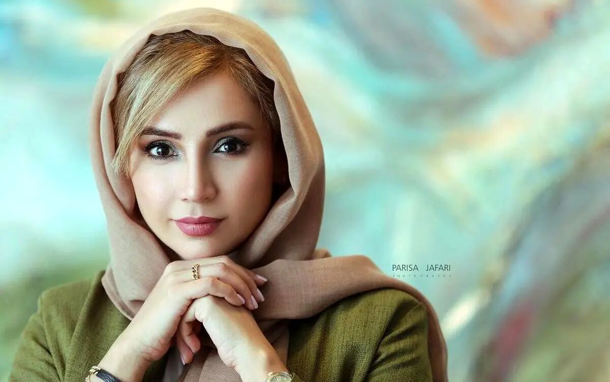 استایل شیک شبنم قلی‌خانی در لوکیشنی خاص