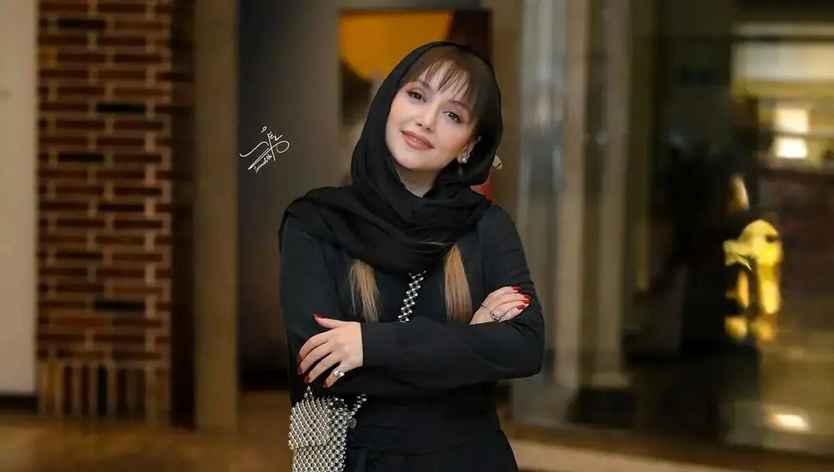 نازنین بیاتی در مدرسه‌