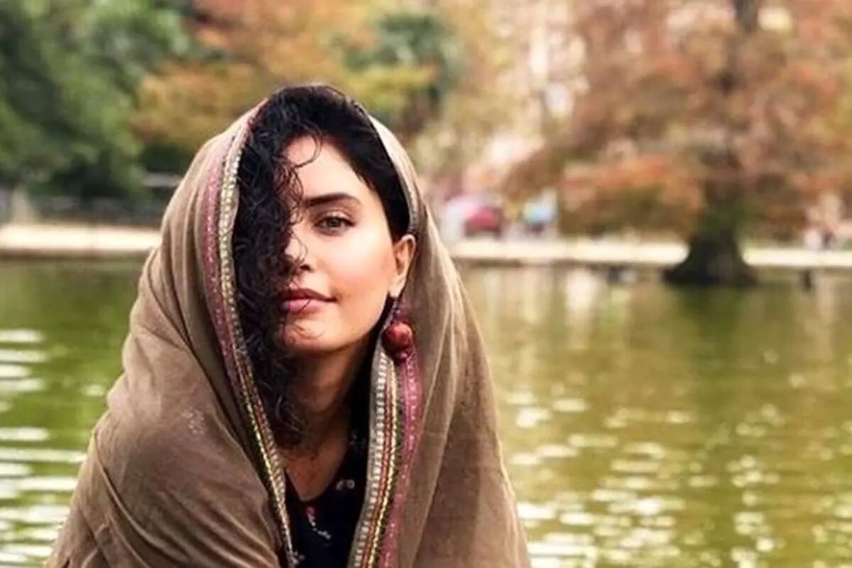 استوری احساسی الناز شاکردوست
