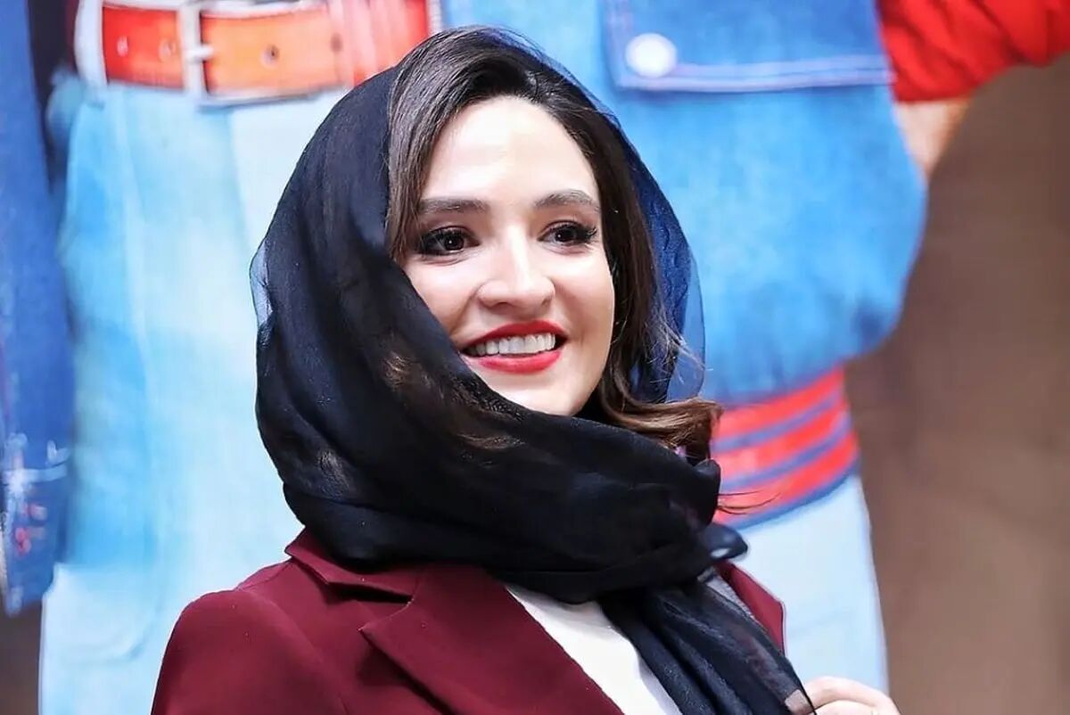 گربه سفید و پشمالوی گلاره عباسی