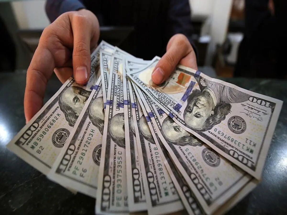 قیمت دلار امروز سه شنبه 21 مرداد