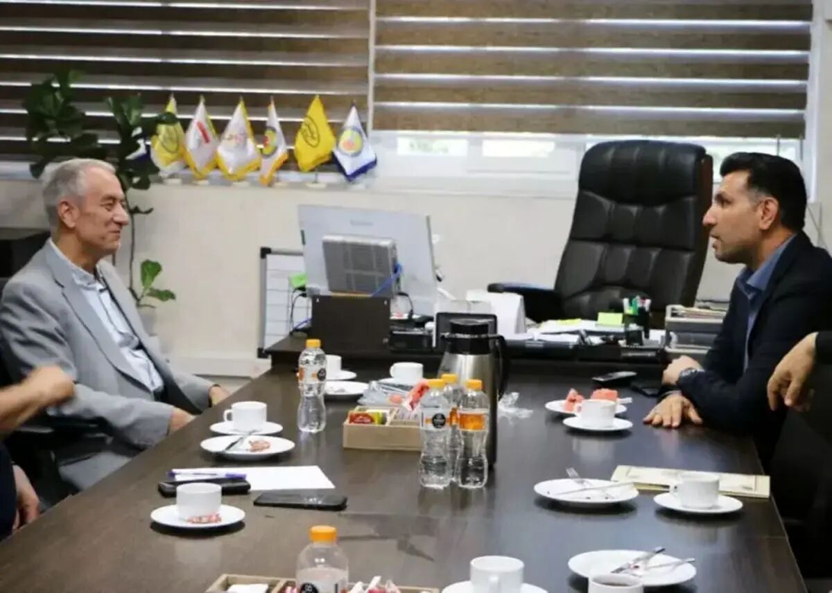 حضور غیرمنتظره کفاشیان در هندبال؛ تقدیر از موفقیت‌های اخیر